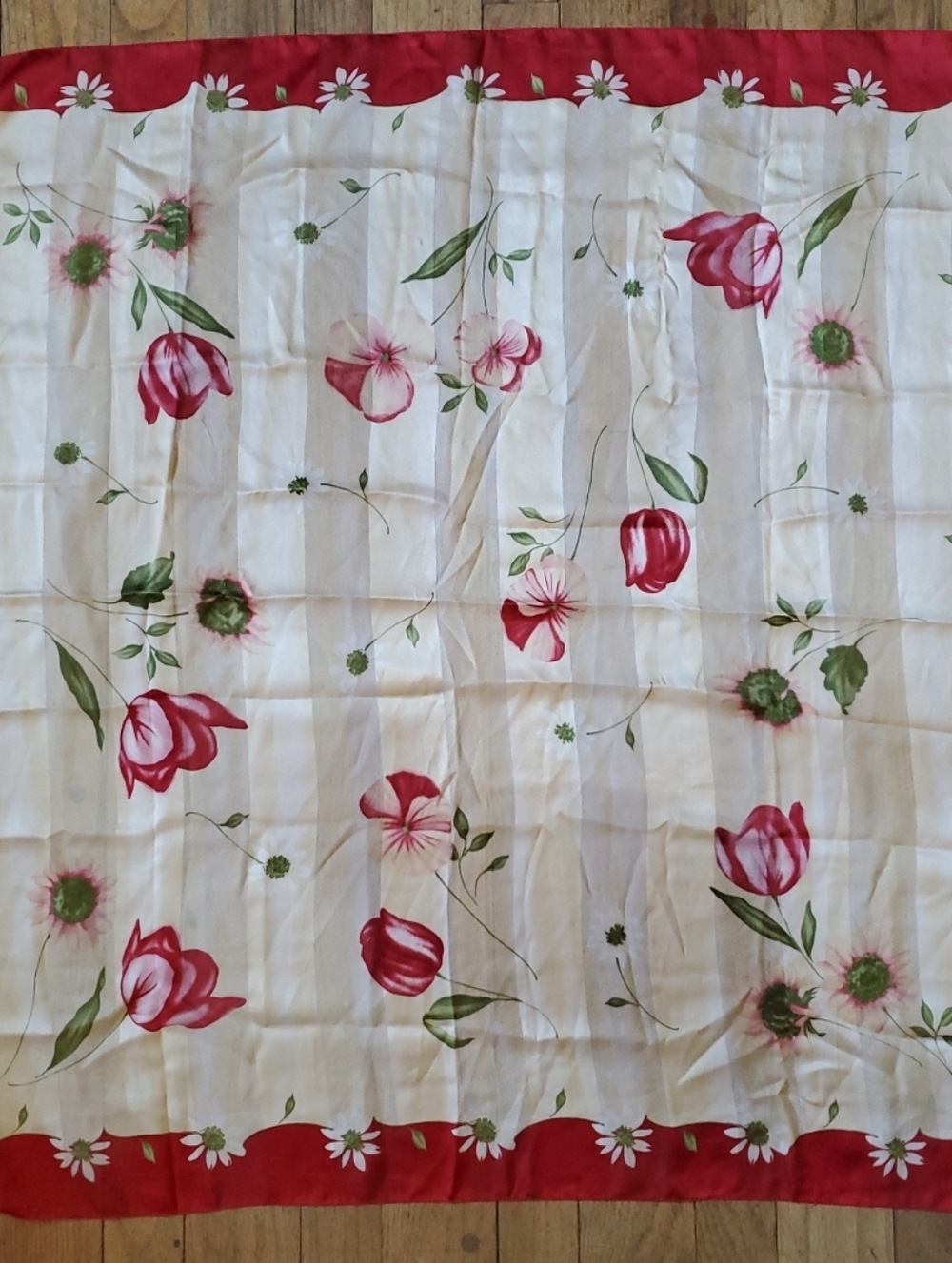 Floral Red & Cream Scarf - Vintage-Inspired Bloom Print